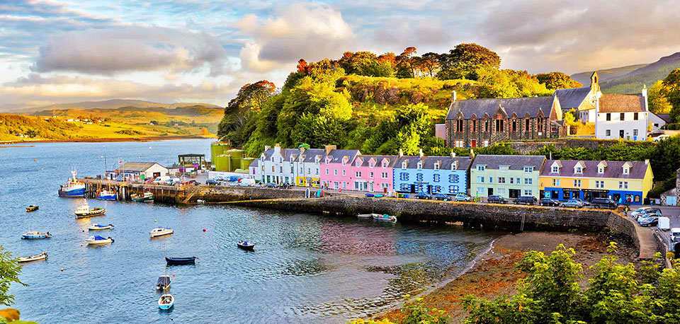 Stay at Somerled House Suites self catering apartment suite accommodation and explore Portree and the local pier