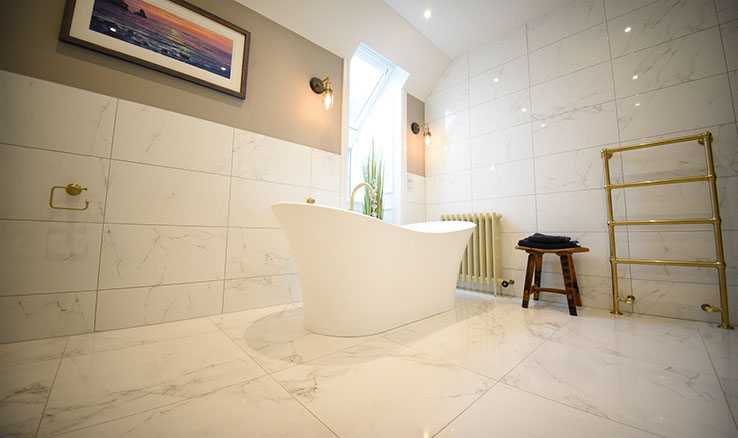 Somerled House Suites Room 4 contains at spacious luxury bathroom at our Portree self catering apartment accommodation