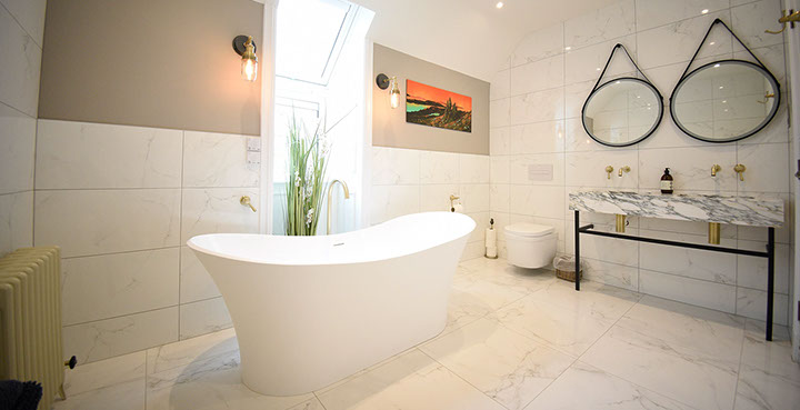 Somerled House Suites contain luxury bathrooms with bath and shower at our Portree self catering accommodation