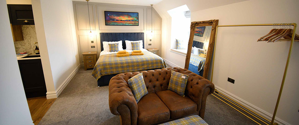 Somerled House Suites self catering accommodation apartments contain king size double beds with WIFI internet